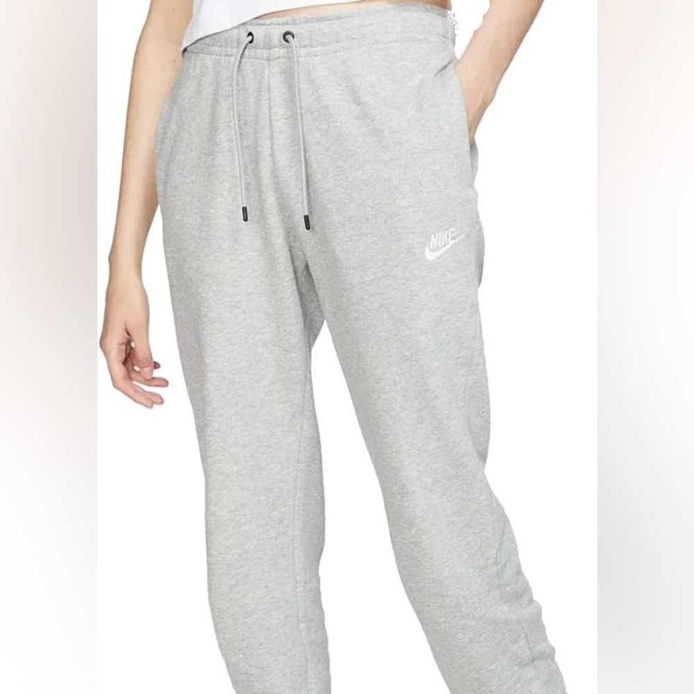 Nike Women's Light Gray Jogger Sweatpants